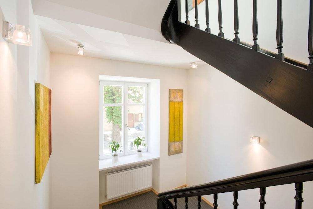 Constantia 4*